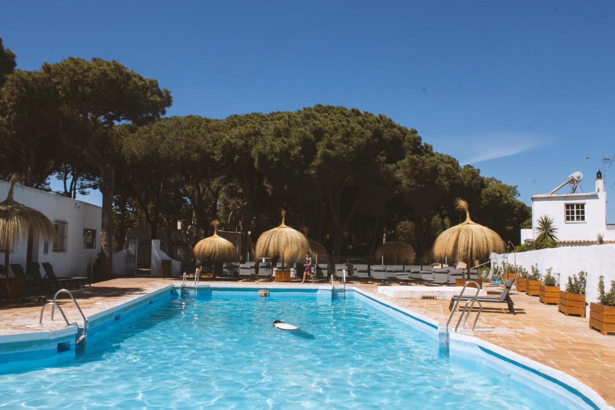 Hotel Taiga Conil Conil De La Frontera Zewnętrze zdjęcie