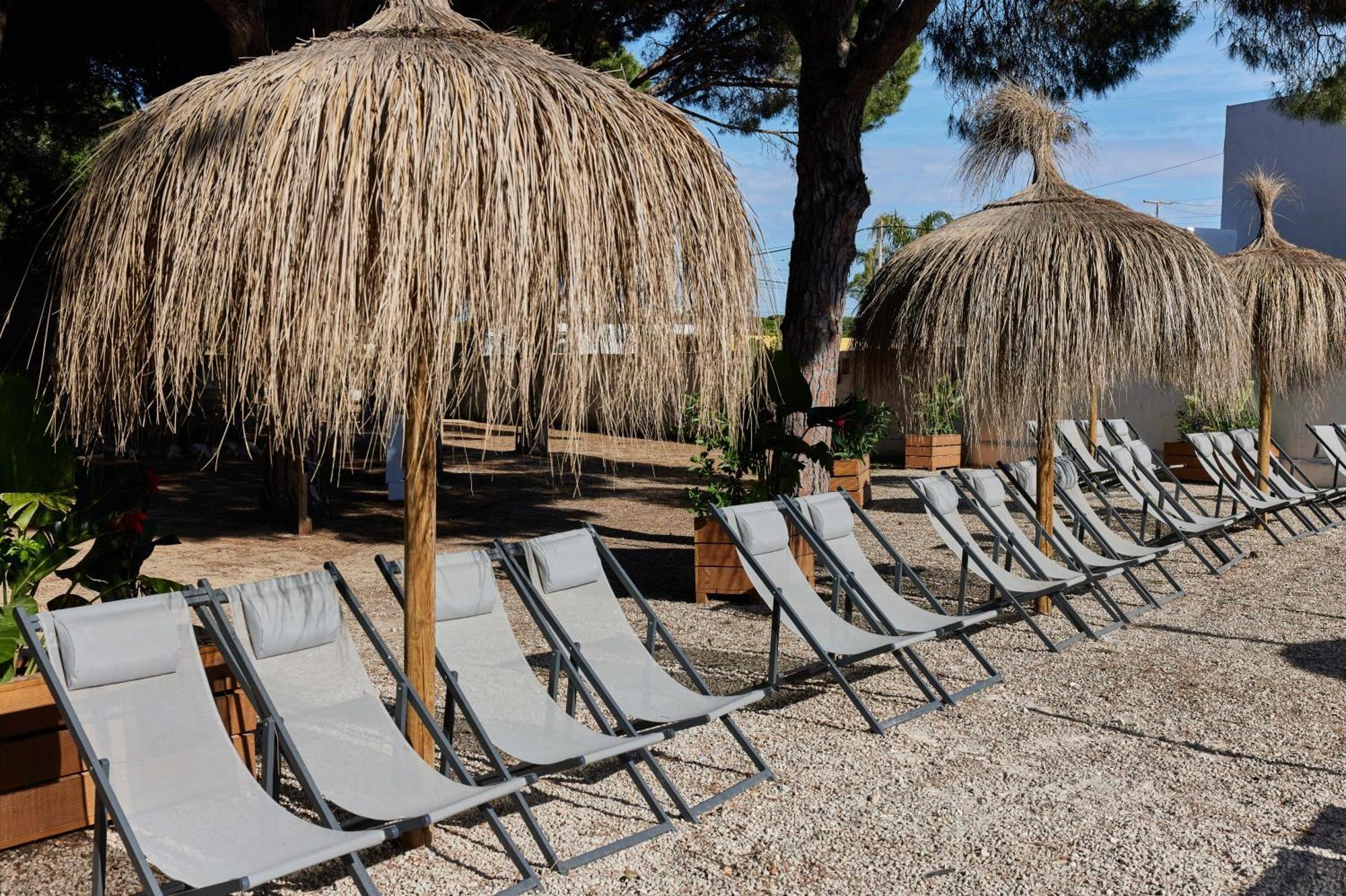 Hotel Taiga Conil Conil De La Frontera Zewnętrze zdjęcie