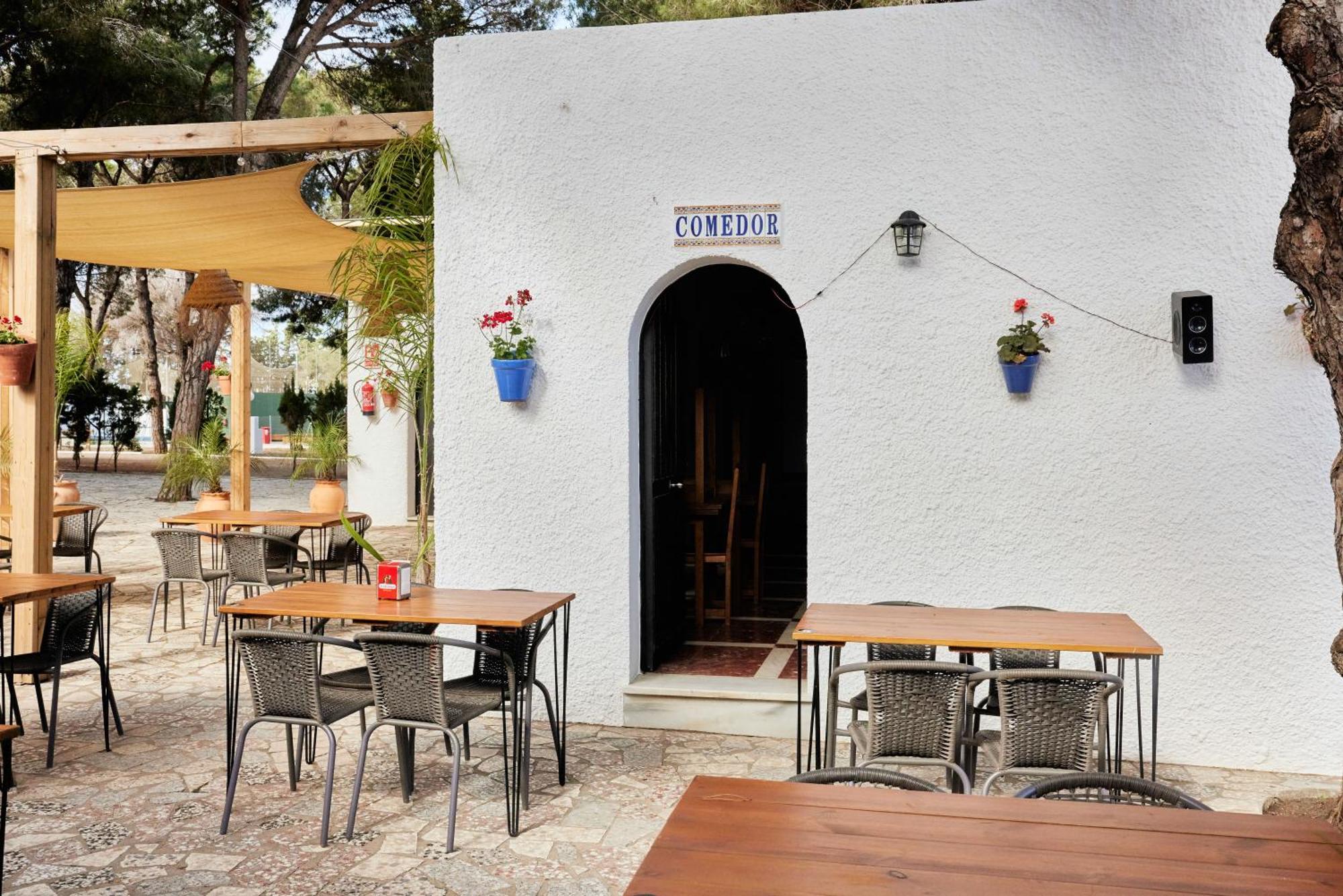 Hotel Taiga Conil Conil De La Frontera Zewnętrze zdjęcie