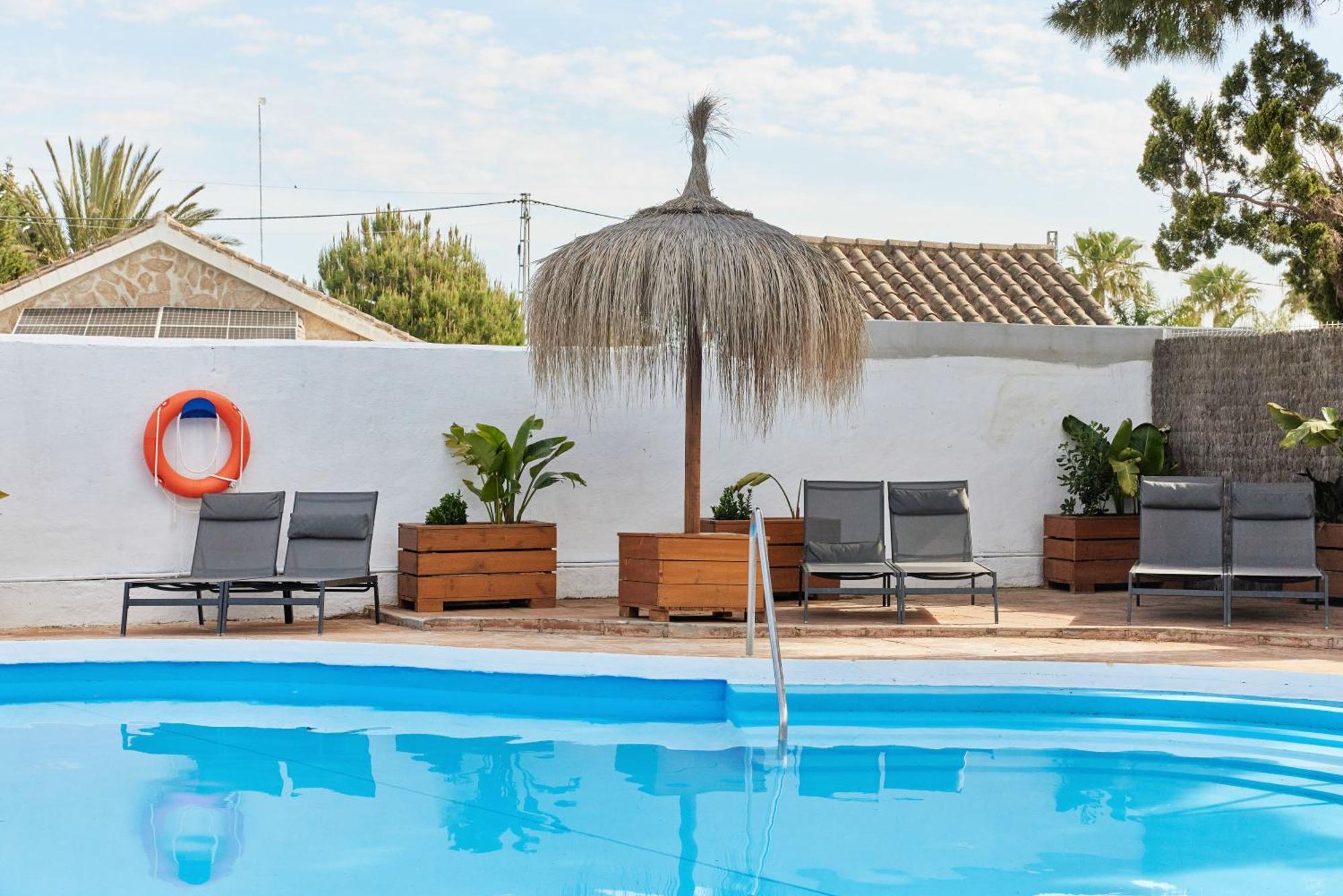 Hotel Taiga Conil Conil De La Frontera Zewnętrze zdjęcie